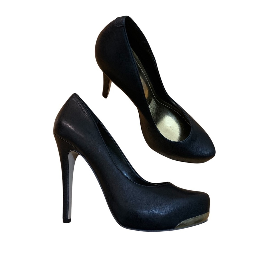 BCBGENERATION 5.5 Elegant Black High Heels with gold‎ toes